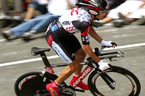 世界杯举办城市-纳达尔赛场新规引关注，切尔西风波持续升级